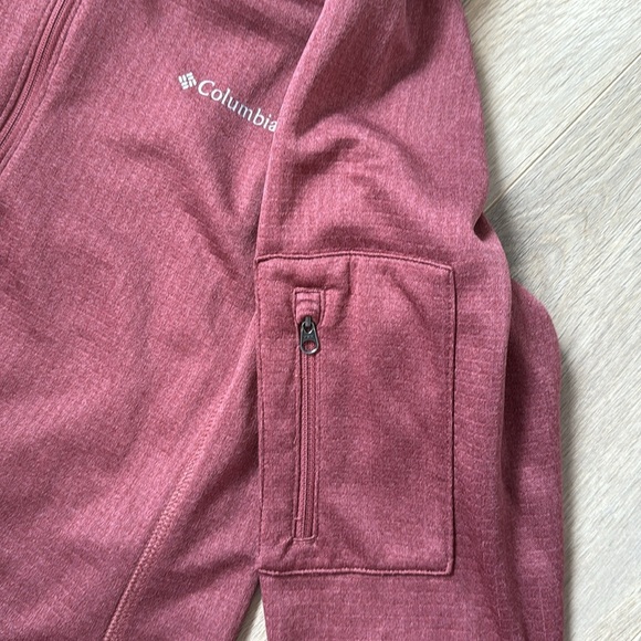 Columbia Quarter-Zip Pullover - Picture 3 of 5
